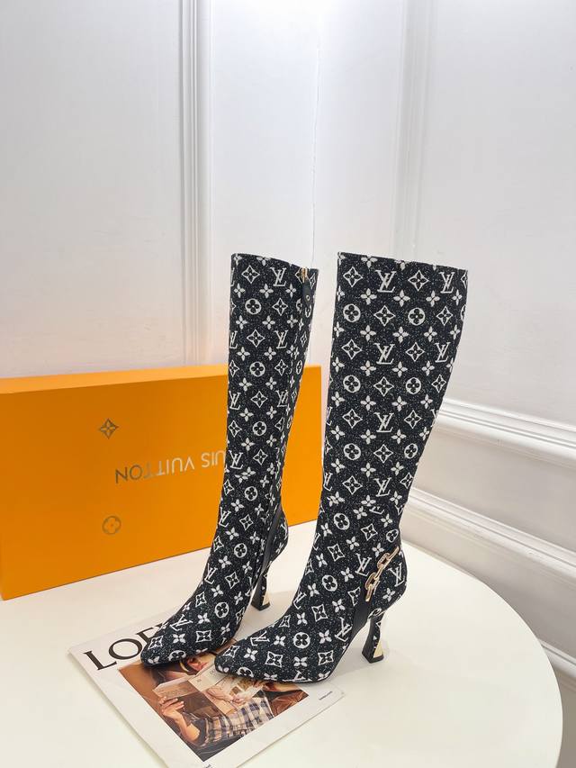 Lv 路易威登 25 2025 秋冬新款 顶级版本 专柜主打最新款 小方头金属跟裸靴 硬货上新 代购级别！高级感十足！国内外博主刷爆的一款，复古又时髦 上脚美炸