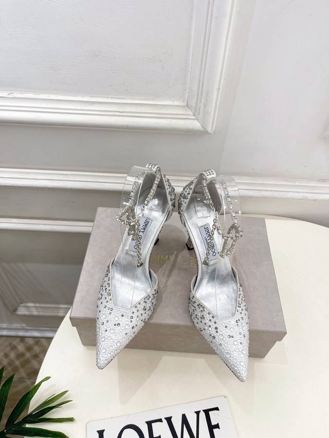 Jimmychoo吉米周 25Ss 2025Ss秋冬新品 专柜最新经典钻石链条尖头水晶高跟鞋 名媛气质款 上脚超级舒适的一款鞋，历久弥新，时髦魅力始于足下，悦享