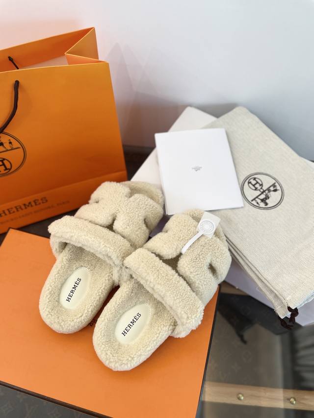 莞产 * 爱马家泰迪羊卷糕毛 二舅毛毛拖鞋 莞大厂顶级高端品质 *è懒人纯毛毛二舅拖鞋 颜值+舒适度+保暖 上脚软Fufu～超级舒服～一脚蹬_随性出门～懒人秋冬