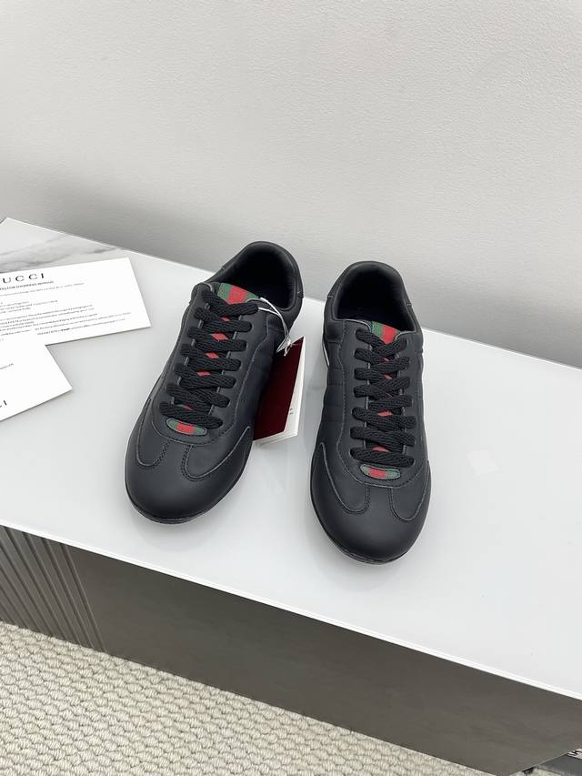 情侣款 带飞机盒 Gucci古驰Shift系列 情侣款 复古 德训鞋 休闲 运动鞋 原版购入开发 做货 Gucci Shift系列全新上市，轻盈设计焕新诠释运动