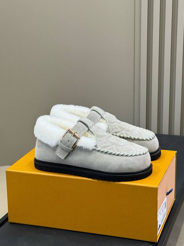 代购级别Lv 顶级版本Louis Vuitto路易斯威登Lv驴牌L家Archlight经典毛茸茸系列滑雪系列玛丽珍毛毛单鞋棉鞋 很有质感也很轻便闭眼入也都蛮好看