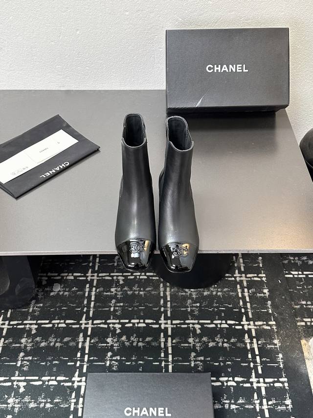 Chanel 25A高级手工坊系列长靴 新款抢先发售 今年秋冬必爆单品 原版开发 私模五金 真皮大底 鞋面牛皮 内里羊皮 Size:35-39 其他码数定