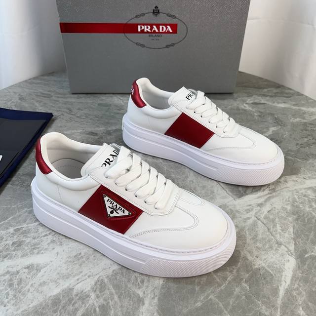 P家最新款 面：丝绸牛皮 里：超软丝绸羊皮 垫：丝绸牛皮 底：原版Eva大底 标志性三角标、原版包装 Size:35-45