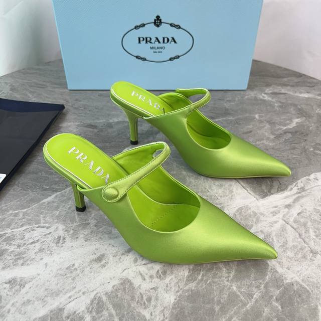 P家最新款 顶级版本 面：进口真丝绸缎 里：混种羊皮 垫：羊皮垫脚 底：原版真皮大底 跟：绸缎包覆鞋跟，高8.5厘米 原版包装 Size:34-41 34.40