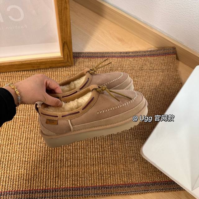 塔斯曼.冬季专柜同款时尚舒适纯色平底圆头浅口塔斯曼休闲便鞋1152747 名：Ultra Mini Crafte Dregenerate 超短靴 手作环保 款