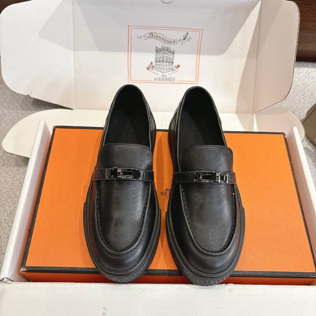 女款 男款70Hermes 运动鞋系列 时尚又百搭 上脚超级舒服 每个细节都做到极致 独家定制私模纯钢带保护膜Kelly五金扣件 原版定制麂皮 小牛皮 内里混种