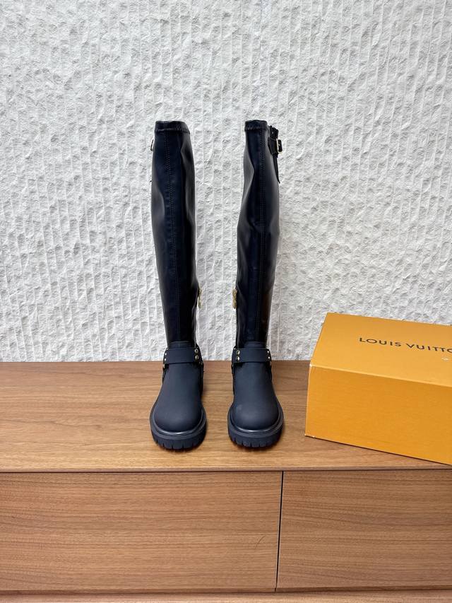 不要汉堡包-220 G566 Louis Vuitton X Timberland 联名款 路易威登 25Ss秋冬新款 系带 机车靴 这款松糕厚底系列今年非常爆