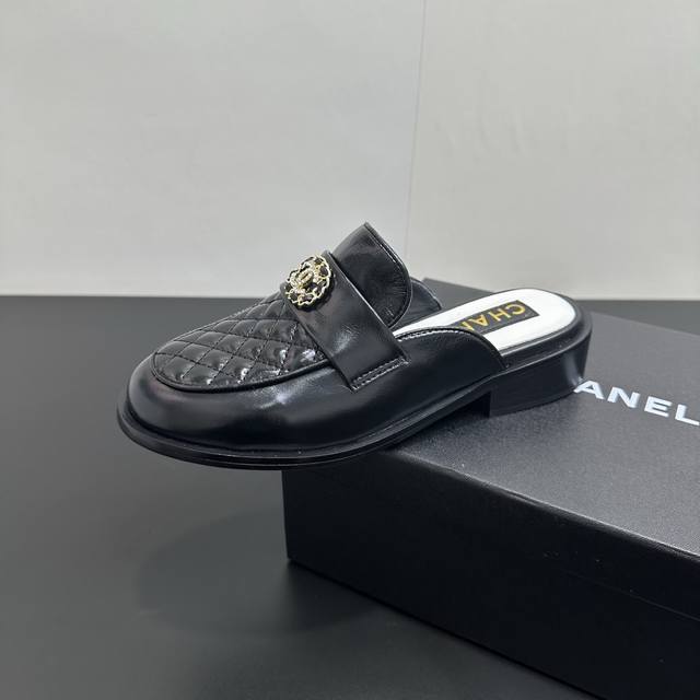 2025春季新款Chanel香奈儿小香钻饰字母扣乐福鞋半拖鞋，一年四季皆可穿 不管什么时候拿出来搭配都贼高级耐看 逛街压马路赚足眼球！轻松游走于通勤和休闲场合