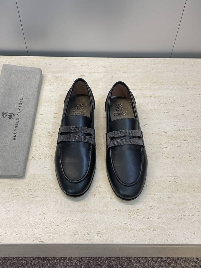 Brunello Cucineli 布鲁内诺库奇内利2025秋冬新款串珠女鞋 Bc 平底圆头复古乐福单鞋 材质：鞋面进口小牛皮 进猄麂皮+水染羊皮内里+意大利注