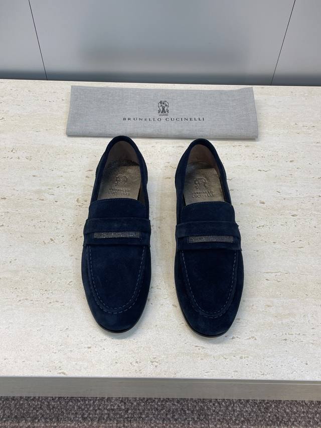 Brunello Cucineli 布鲁内诺库奇内利2025秋冬新款串珠女鞋 Bc 平底圆头复古乐福单鞋 材质：鞋面进口羊猄麂皮+水染羊皮内里+意大利注塑真皮大