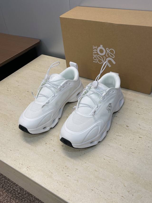 工厂P价P 罗意威 Loewe X On 昂跑 Cloudsolo 都市节拍联名合作2025秋冬情侣新系带果冻色厚底德训鞋 明星同款字母Logo拼色阿甘休闲运动