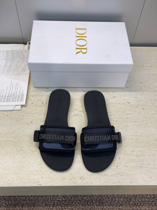 工厂P价P 迪奥Dior 2025春夏最新色系Evolution迷彩女鞋 平底拼色露趾字母Logo魔术贴凉拖鞋 材质:原版定制3D立体刺绣鞋面+原版开模Tpu大