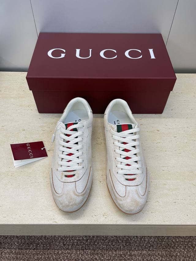 工厂P价P Gucci 古驰 2025秋冬系列 Shift 情侣新款系带休闲运动鞋 G家字母Logo拼色平底圆头复古擦色阿甘徳训滑板鞋 市面顶级版本 材质:鞋面