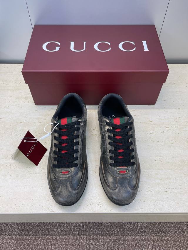 工厂P价P Gucci 古驰 2025秋冬系列 Shift 情侣新款系带休闲运动鞋 G家字母Logo拼色平底圆头复古擦色阿甘徳训滑板鞋 市面顶级版本 材质:鞋面