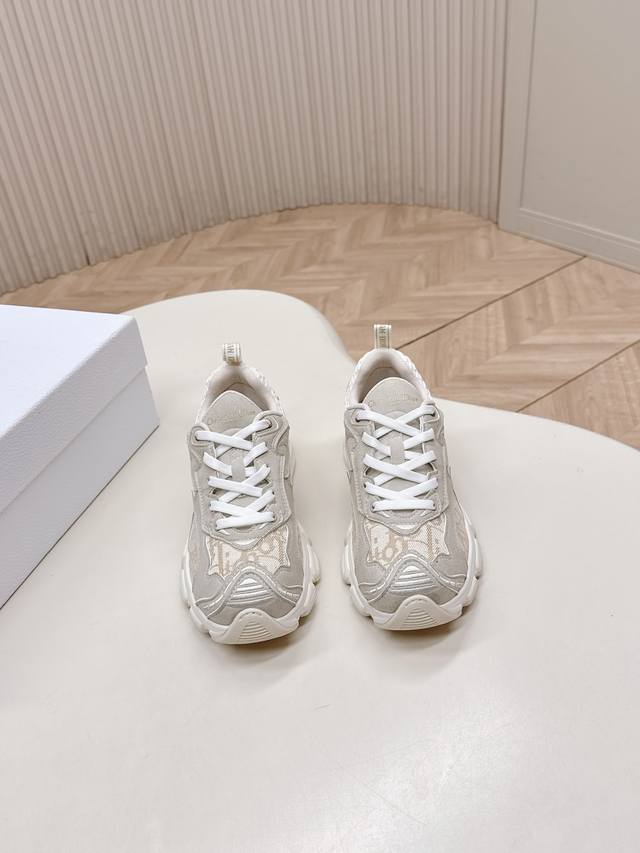 最新色系！出 羊毛里 迪奥 Dior Chrono 新款休闲运动鞋跑鞋老爹鞋 真的酷毙了，未来感十足原版完美复刻！全对版材质 模具！！35-40