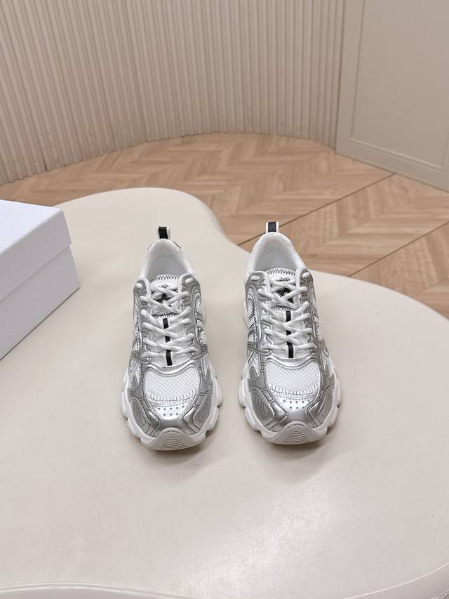 最新色系！出 羊毛里 迪奥 Dior Chrono 新款休闲运动鞋跑鞋老爹鞋 真的酷毙了，未来感十足原版完美复刻！全对版材质 模具！！35-40