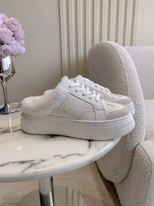 薄底 厚底 Dio* 新款羊毛保暖厚底半拖鞋 超级厚实保暖 柔软舒适 经典百搭款 鞋面牛皮 内里垫脚进口澳洲一体羊皮毛 原版开模大底 尺码35-39 40 41