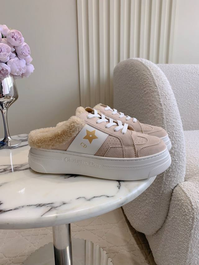 薄底 厚底 Dio* 新款羊毛保暖厚底半拖鞋 超级厚实保暖 柔软舒适 经典百搭款 鞋面牛皮 内里垫脚进口澳洲一体羊皮毛 原版开模大底 尺码35-39 40 41