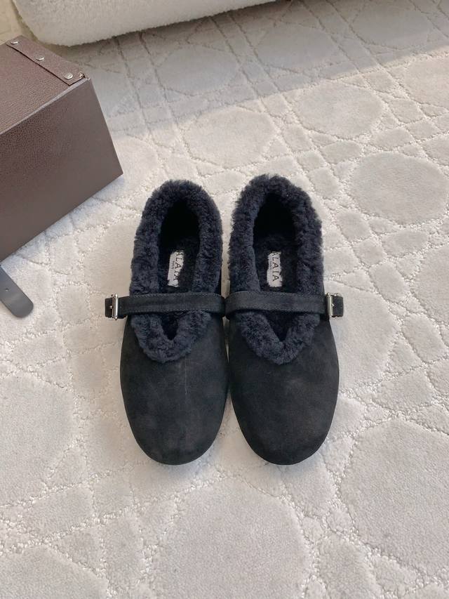 出厂价P Alai*秋冬新款毛毛平底鞋 乖巧可爱 实穿又保暖 鞋面羊反绒 内里垫脚进口一体羊毛 原版开模大底 尺码35-39 40定做