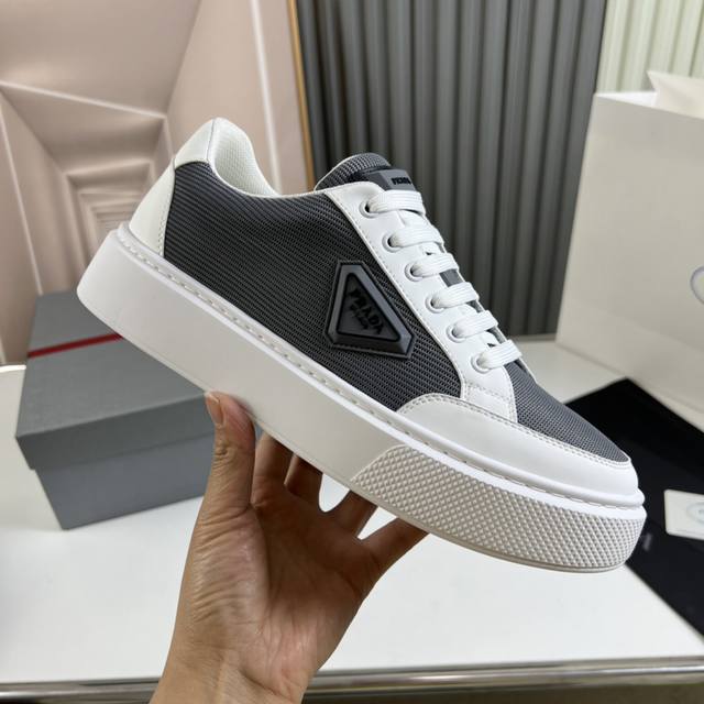 Prad*普拉达 专柜爆款男鞋， 官网1:1制作进口牛皮网面， 网布内里牛皮垫脚 原厂特供原版底， 码数：38-44 45订做不退换 出厂价Pp：