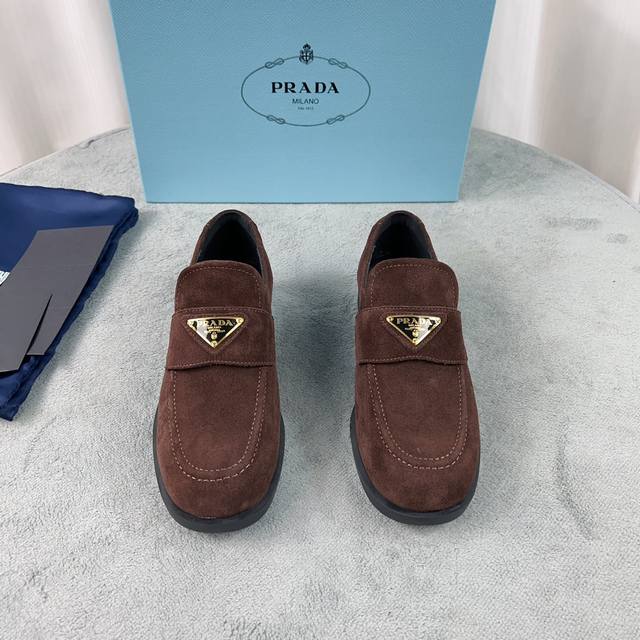 P家最新款 面：超软高丝光牛猄 里：超软水染牛皮 底：原版开模成型耐磨底 全套包装 Size:35-41