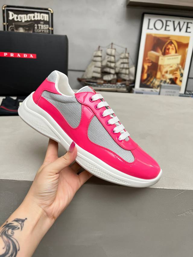 普拉达Prada顶级版运动鞋 鞋面进口飞织面料拼接漆皮， 羊皮内里+牛皮踮脚， 耐磨防滑轻便大底， 男女同款： 码数：35-47码， 46.47定做