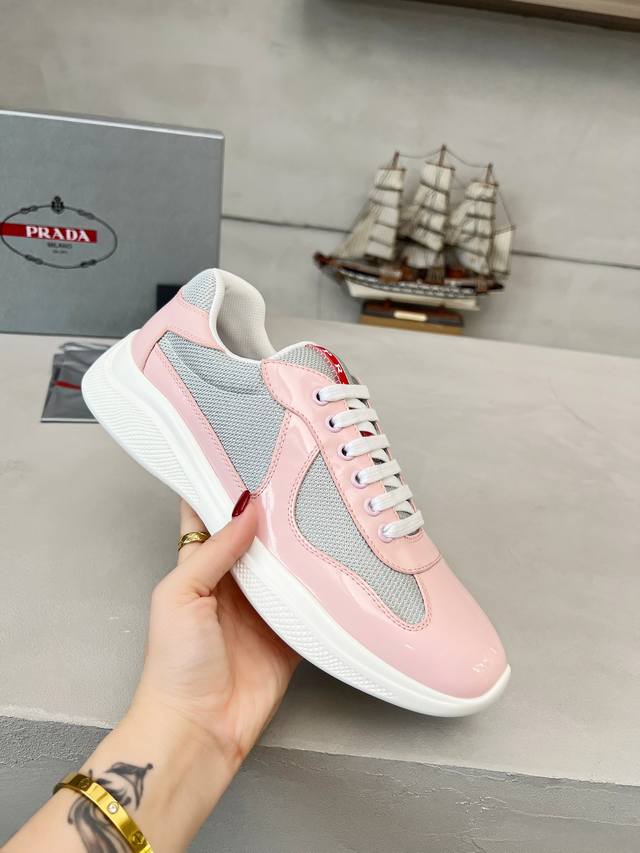 普拉达Prada顶级版运动鞋 鞋面进口飞织面料拼接漆皮, 羊皮内里+牛皮踮脚, 耐磨防滑轻便大底, 男女同款: 码数:35-47码, 45.46.47定做 普拉达Prada顶级版运动鞋 鞋面进口飞织面料拼接漆皮, 羊皮内里+牛皮踮脚, 耐磨防滑轻便大底, 男女同款: 码数:35-47码, 45.46.47定做