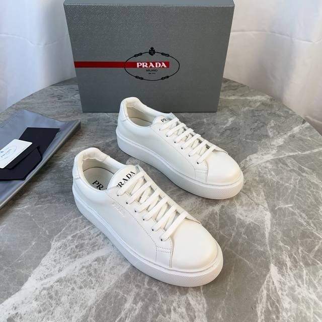 P家最新款 面：进口头层牛皮 里：超软水染牛皮 垫：水染牛皮 底：原版Tpu大底 原版包装 Size ：38-45