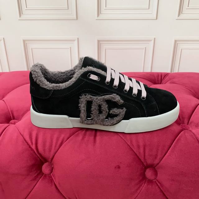 实价： 毛里为订做款. 高端版本 品牌大底Dolce & Gabbana 高端质量 品牌大底 独家精工定制上市 工艺点缀绝美奢华闪耀 精湛的做工 众多人至爱采用