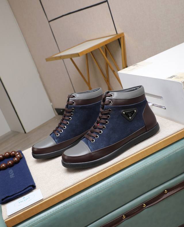 出厂价p prada 普拉达 最新款原版复刻！可到做工一流 鞋面意大利进口小牛皮真皮内里 适合出行，原版复大刻底，让你适合各出种行，尽显低调奢华。以质量说话.C