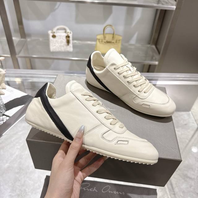 欧文斯 ，情侣款 尺码： 女:35~39 女40.41.42.43定制不退不换 男:39-44 45.46定制不退不换 Rick Owens 26Ss 新品德训