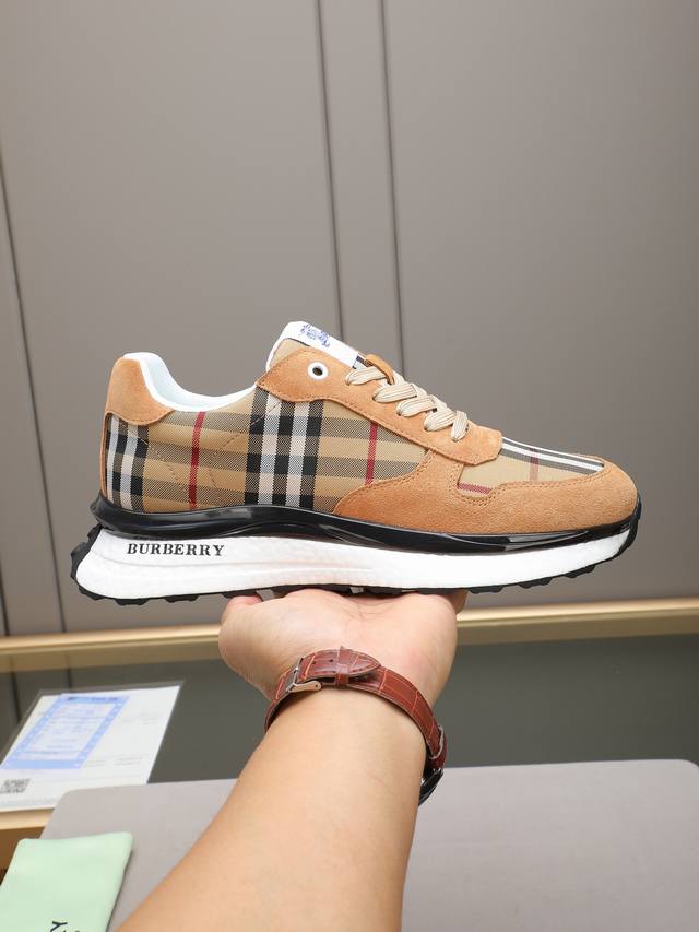 巴宝利 时尚顶级潮牌，一款能驾驭各种风格男鞋，鞋面由多种材质拼接而成，内里为进口网布，吸汗舒适，爆米花大底设计是重中之重-轻便.舒适。极度考验工艺要求:双色可选