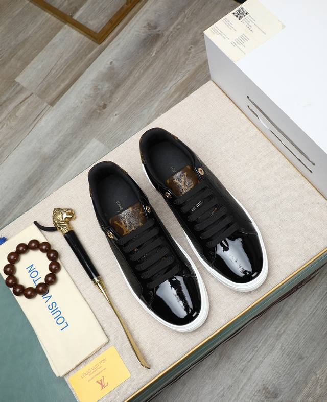 出厂价p 牛里 高端 Louis Vuitton 路易威登官网同步新品米兰时装走秀款Lv家标志，大咖风范，时尚潮人必备头层小牛皮牛皮内里网布内里 官网原版特供大