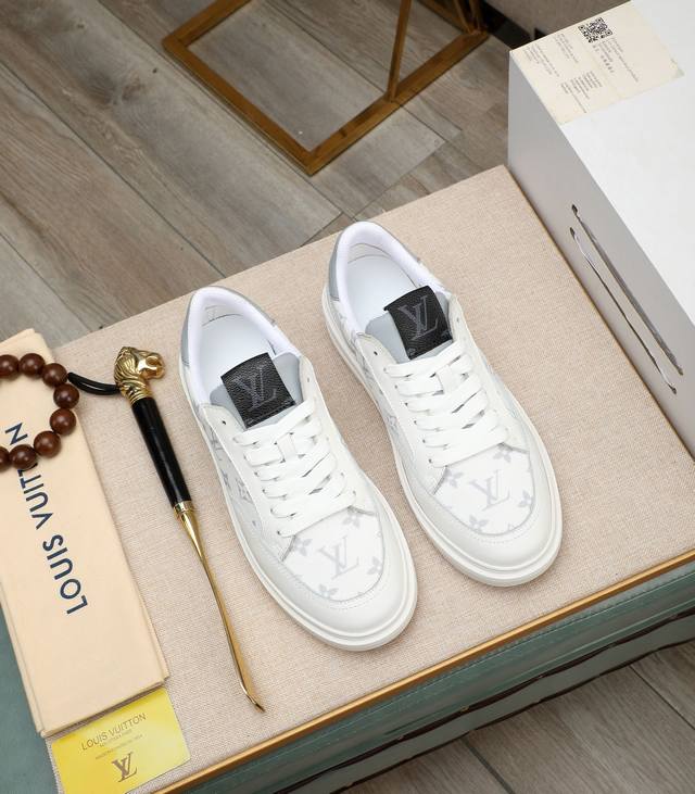 出厂价p 牛里：全套包装 Louis Vuitton 路易威登 Lv 顶级新款专柜同步发售，鞋面意大利进口头层牛皮，全进口牛皮内里，完全1比1复刻，鞋底：原厂特