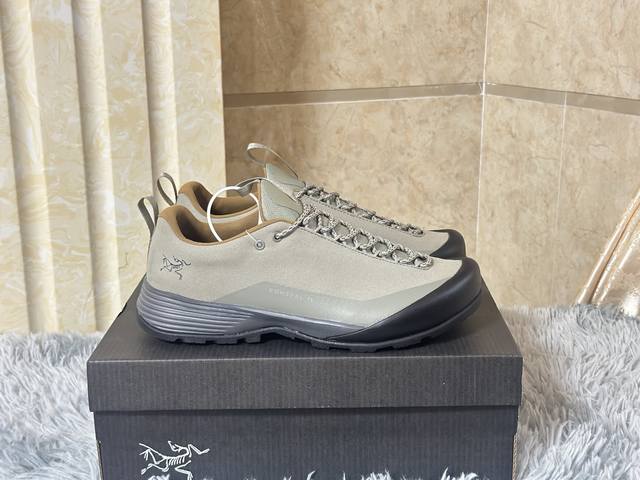 冬季爆款 现货 始祖鸟 Konseal Fl 2 绒面 尺码：39-45 系列融合轻量化设计与卓越性能，专为多地形徒步打造。其采用 Gore-Tex 防水薄膜，