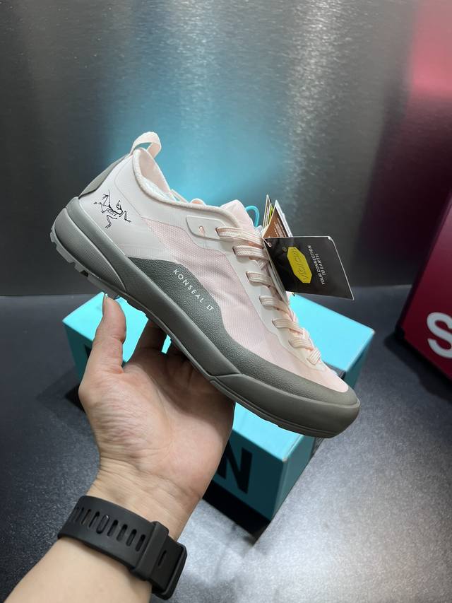 实价 始祖鸟Knoseal Lt W官方同步上架 适合技术路线单日徒步穿着 Aeriosflgtx鞋受到长途野外跑步鞋的启发 适合在变化的地形上进行快速轻快的徒