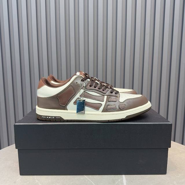 实价 。 Amiri埃米尔爆款情侣骨头鞋。休闲时尚领头羊。来自洛杉矶的高街潮牌独家爆版骨头鞋，众多明星网红同款，中国新说唱歌手小白Gali 王一博 杨幂等网红博