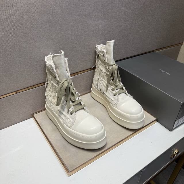 出厂价pp 欧文斯Ro～ 情侣装休闲鞋 2025Z柜同步发售 码数:35-47# 2个颜色鞋面选用多材质拼接帆布内里，舒适透气，鞋底：原版舒适耐磨大底，实物拍摄