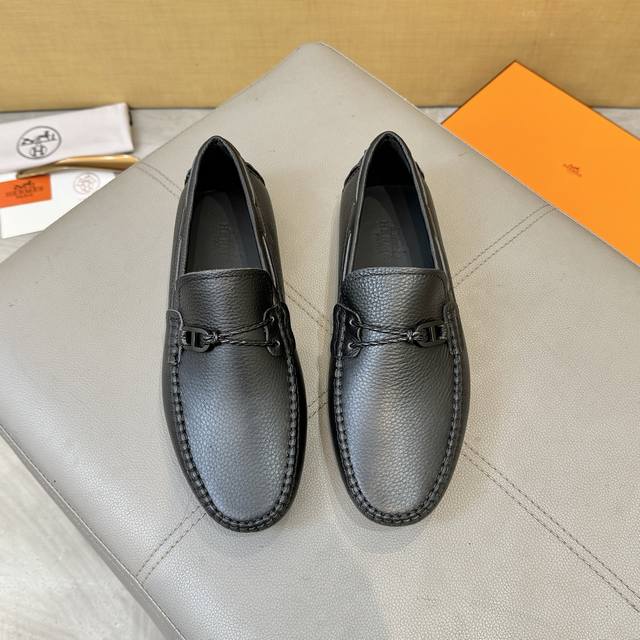 He*Mes 男士豆豆鞋 2025官网同步 市场顶级版本 进口荔枝纹黑色牛里 原版包装 。尺码 38-45