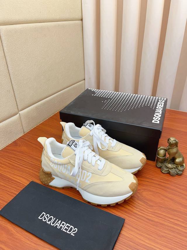 价： Dsquared2 国际品牌第二次方 百年纯熟意式韵再创经典版型设计简单时尚素雅大气选料考究 原厂工艺技术制作 鞋面采用特殊材料拼接超柔软半气垫大底上脚非