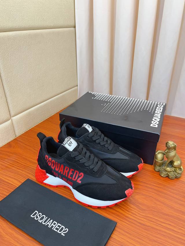 价： Dsquared2 国际品牌第二次方 百年纯熟意式韵再创经典版型设计简单时尚素雅大气选料考究 原厂工艺技术制作 鞋面采用特殊材料拼接超柔软半气垫大底上脚非