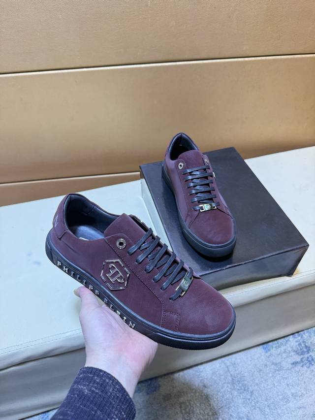 pp 菲利普 原单品质.～ 独特现代风运动鞋。休闲鞋潮男必备款 意大利进口原版品牌，进口原版皮，羊里 拒绝脱色磨脚 鞋底：原厂特供原版底，法国懒人风格设计 贴脚