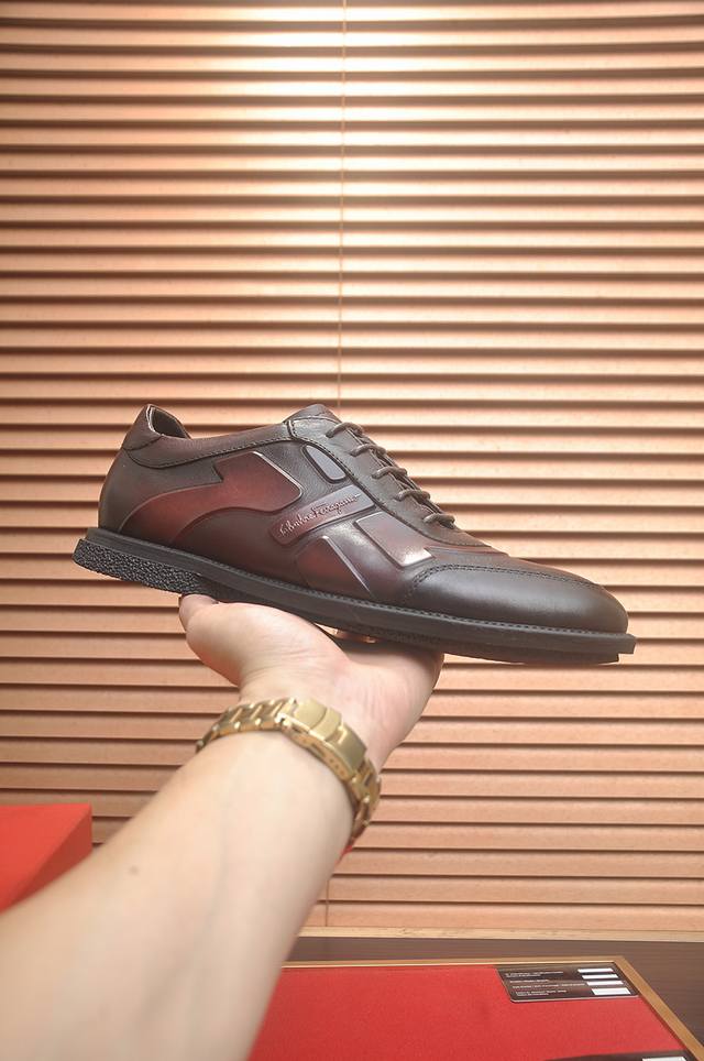 出厂价p 菲拉格幕 牛皮内里 休闲男鞋香港专柜采购原版拆解，历经1个多月用心研制，务求从用料到细节做到一比一完美复刻，鞋面进口小牛皮，，东莞大厂纯手工打造，值得