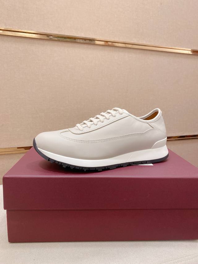 工厂p价 爱马仕旗下品牌- John Lobb-约翰 洛布 新款男士商务皮鞋 莞产独家猛货，现货秒发！ 这款商务皮鞋采用德比鞋型，鞋面采用进口小牛头层牛皮重工打