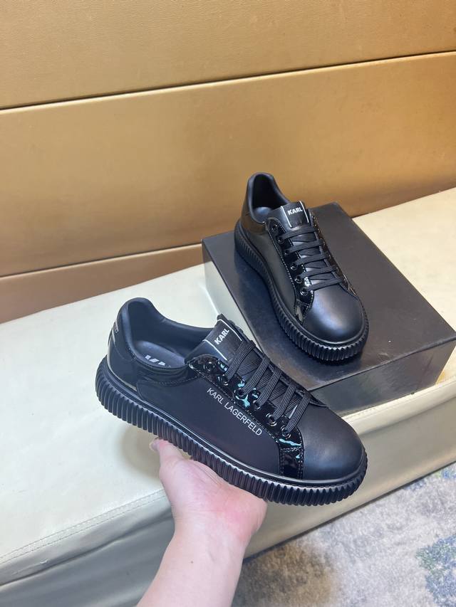 老佛爷 -高端品质 原单 -鞋面：丝绸小牛皮、品牌帆布布匹、品牌金属扣件 -内里：网布，垫脚; 顶级牛皮 -大底：超轻Tpu发泡; 成型大底 -超高品控 做工精