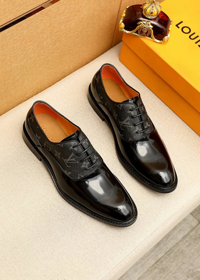 商品商标：Louis Vuitton 路易威登 商务皮鞋 正码码数: 39-44 38.45订制 商品材料：精选 进口头层开边珠牛皮鞋面，进口头层牛皮内里。强烈
