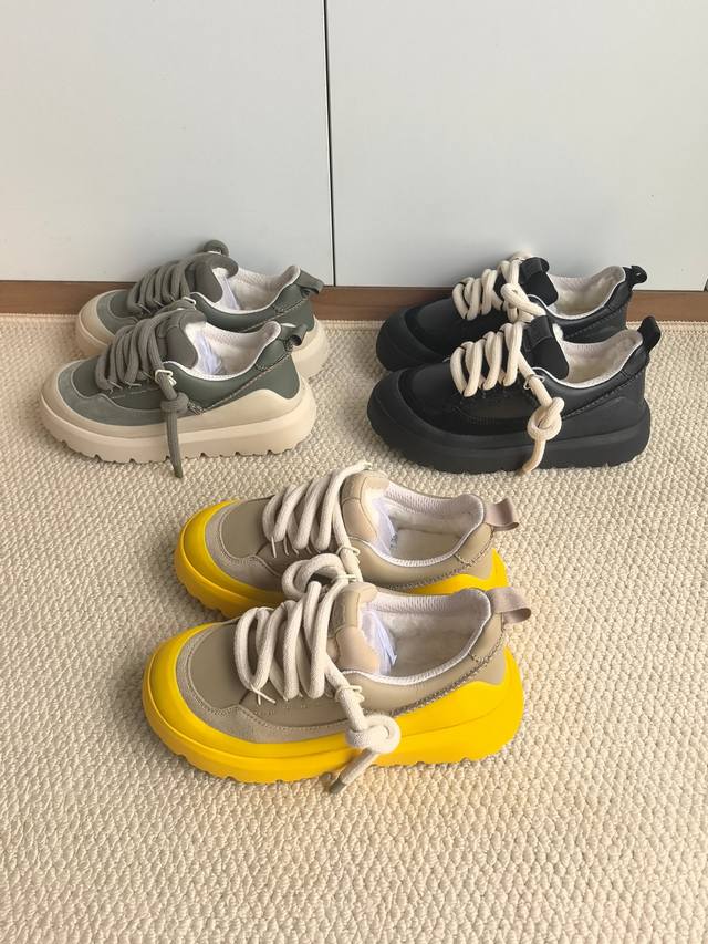 价： 新款王一博系带鞋情侣款35-45码。 面用头层牛皮+内里真羊毛+原版双色大底 三个色.黑色，沙色，军绿色