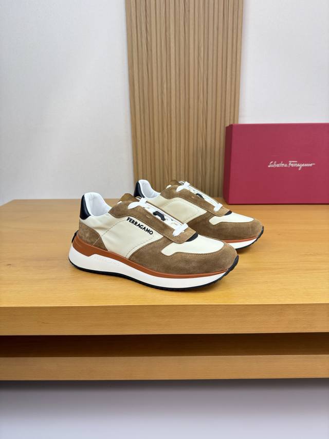 Ferragamo 菲拉格慕 -高端品质 原单 休闲运动鞋 -鞋面：纳帕小牛皮、反绒小牛皮、鞋身品牌高丝光帆布.注塑品牌Logo、鞋舌.空压品牌Logo -内里