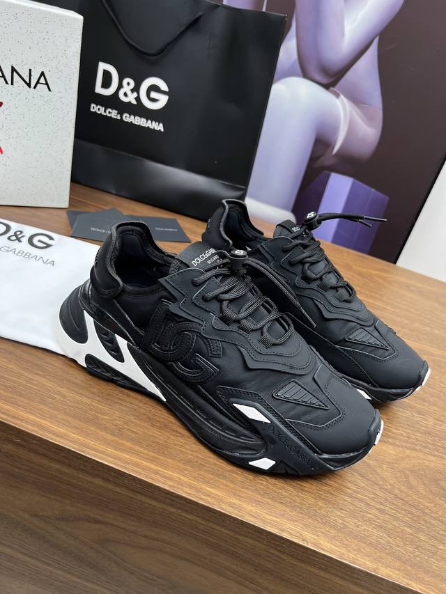 Dg*杜嘉班纳 Size:38-45码 45定制不退换 杜嘉班纳 Dg 高端版本高质量原单品质 D0Lce & Gabbana 2025今年的主打款式 没有之一