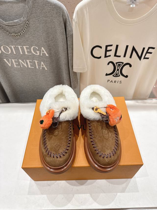 高版本出厂 Louis Vuitton Ss25 Lv驴牌秋冬新款厚底羊毛半拖毛毛拖鞋保暖棉鞋 Lv冬季滑雪系列Monogram雪地靴，辦识度超高！超多明星网红
